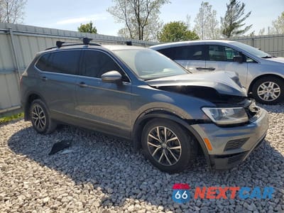 Czwarte zdjęcie samochodu z boku: 2019 VOLKSWAGEN TIGUAN SE VIN:3VV2B7AX3KM010708 - miniatura