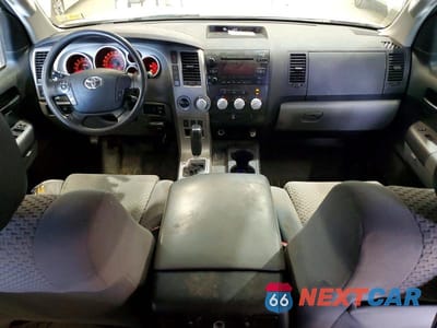 Zdjęcie 8 z 12 samochodu: 2011 TOYOTA TUNDRA CREWMAX SR5 VIN:5TFDY5F18BX187120 - miniatura
