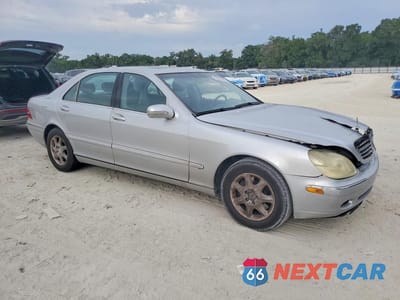 Czwarte zdjęcie samochodu z boku: 2000 MERCEDES-BENZ S 500 VIN:WDBNG75J9YA133730 - miniatura