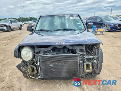 Piąte zdjęcie samochodu w środku: 2011 JEEP PATRIOT VIN:1J4NT1GA7BD175286 - miniatura