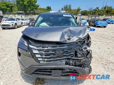 Piąte zdjęcie samochodu w środku: 2025 NISSAN ROGUE SV VIN:5N1BT3BA3SC793640 - miniatura
