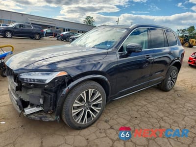 2021 VOLVO XC90 T6 MOMENTUM YV4A221K8M1745683 - główne zdjęcie licytacji z USA - miniatura
