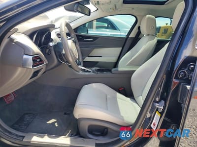 Zdjęcie 7 z 12 samochodu: 2017 JAGUAR XE PREMIUM VIN:SAJAJ4BV8HCP14987 - miniatura