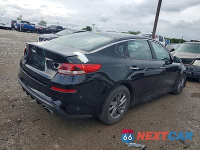Trzecie zdjęcie samochodu z tyłu: 2019 KIA OPTIMA LX VIN:5XXGT4L34KG343365 - miniatura