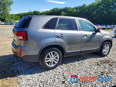 Trzecie zdjęcie samochodu z tyłu: 2014 KIA SORENTO LX VIN:5XYKTCA67EG535560 - miniatura