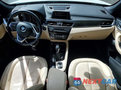 Zdjęcie 8 z 12 samochodu: 2016 BMW X1 XDRIVE28I VIN:WBXHT3Z38G4A51683 - miniatura