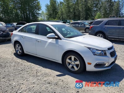 Czwarte zdjęcie samochodu z boku: 2015 CHEVROLET CRUZE LT VIN:1G1PC5SB4F7276417 - miniatura