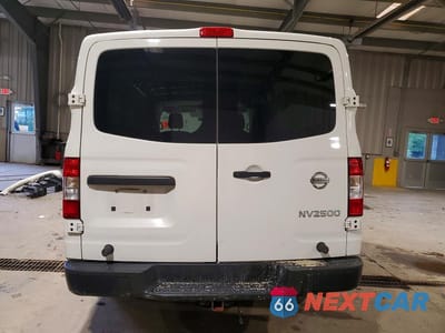 Zdjęcie 6 z 14 samochodu: 2017 NISSAN NV 2500 DELIVERY VAN VIN:1N6BF0KY4HN805845 - miniatura
