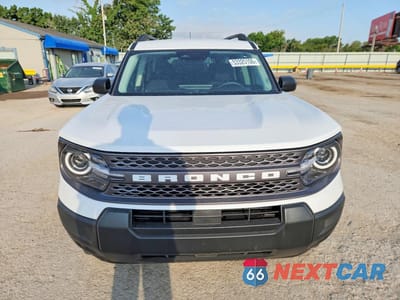 Piąte zdjęcie samochodu w środku: 2025 FORD BRONCO SPORT BIG BEND VIN:3FMCR9BN0SRE09162 - miniatura