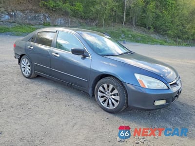 Czwarte zdjęcie samochodu z boku: 2005 HONDA ACCORD EX VIN:1HGCM56805A114367 - miniatura