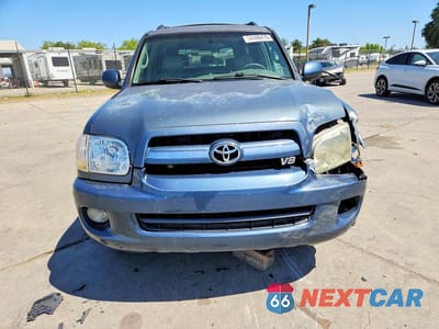 Piąte zdjęcie samochodu w środku: 2005 TOYOTA SEQUOIA SR5 VIN:5TDZT34A65S258238 - miniatura