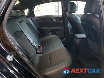 Zdjęcie 10 z 13 samochodu: 2024 KIA FORTE GT LINE VIN:3KPF54AD1RE811265 - miniatura