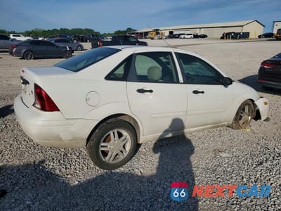 Trzecie zdjęcie samochodu z tyłu: 2004 FORD FOCUS SE COMFORT VIN:1FAFP34364W174742 - miniatura