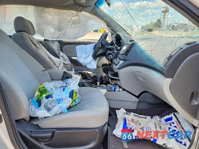 Zdjęcie 7 z 12 samochodu: 2009 HYUNDAI ELANTRA GLS VIN:KMHDU46DX9U767525 - miniatura