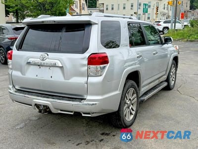 Trzecie zdjęcie samochodu z tyłu: 2011 TOYOTA 4RUNNER LIMITED VIN:JTEBU5JR1B5069241 - miniatura