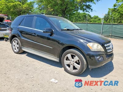 Czwarte zdjęcie samochodu z boku: 2011 MERCEDES-BENZ ML 350 VIN:4JGBB5GBXBA634304 - miniatura