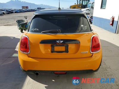 Zdjęcie 6 z 12 samochodu: 2017 MINI COOPER VIN:WMWXP5C30H2F61523 - miniatura