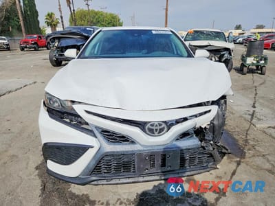Piąte zdjęcie samochodu w środku: 2021 TOYOTA CAMRY SE VIN:4T1G11AK3MU547968 - miniatura