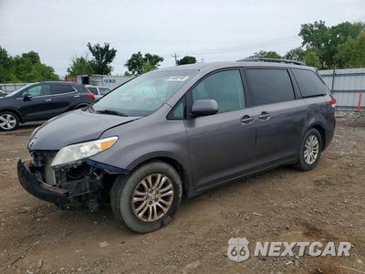 2011 TOYOTA SIENNA XLE 8-PASSENGER 5TDYK3DC7BS093702 - główne zdjęcie licytacji z USA - miniatura