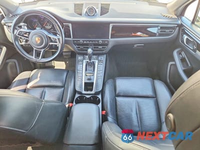 Zdjęcie 8 z 12 samochodu: 2019 PORSCHE MACAN VIN:WP1AA2A50KLB01241 - miniatura