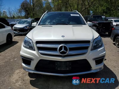 Piąte zdjęcie samochodu w środku: 2014 MERCEDES-BENZ GL 350 BLUETEC VIN:4JGDF2EEXEA425500 - miniatura