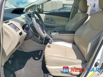 Zdjęcie 7 z 12 samochodu: 2012 TOYOTA PRIUS V THREE VIN:JTDZN3EU6C3158898 - miniatura