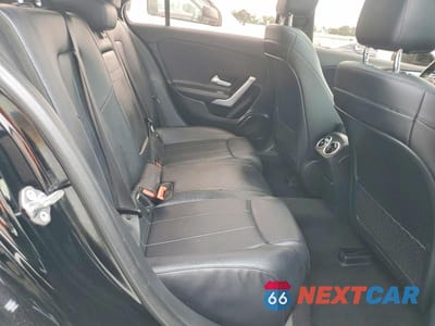 Zdjęcie 10 z 12 samochodu: 2019 MERCEDES-BENZ A 220 4MATIC VIN:WDD3G4FB0KW026905 - miniatura