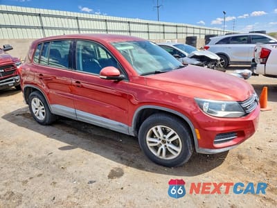 Czwarte zdjęcie samochodu z boku: 2012 VOLKSWAGEN TIGUAN S VIN:WVGAV7AX4CW002163 - miniatura