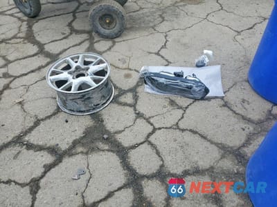 Zdjęcie 12 z 13 samochodu: 2002 CHEVROLET CAMARO VIN:2G1FP22K022138549 - miniatura