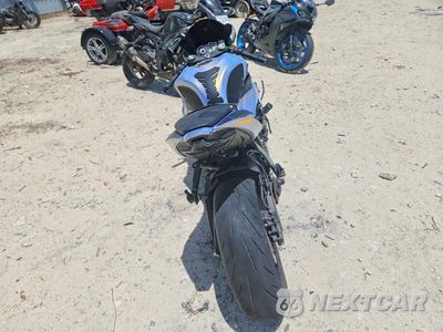 Czwarte zdjęcie samochodu z boku: 2021 KAWASAKI ZX636 K VIN:JKBZXJG14MA014772 - miniatura