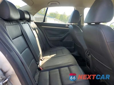 Zdjęcie 10 z 13 samochodu: 2009 VOLKSWAGEN JETTA TDI VIN:3VWAL71K29M125013 - miniatura