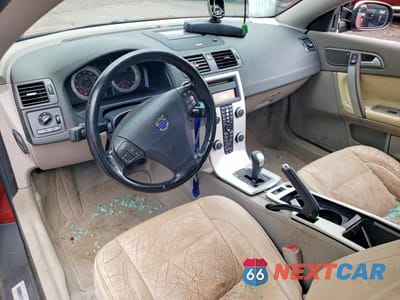 Zdjęcie 8 z 12 samochodu: 2011 VOLVO C70 T5 VIN:YV1672MC5BJ110362 - miniatura