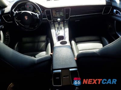 Zdjęcie 8 z 12 samochodu: 2015 PORSCHE PANAMERA SE HYBRID VIN:WP0AD2A73FL040466 - miniatura