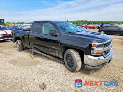 Czwarte zdjęcie samochodu z boku: 2019 CHEVROLET SILVERADO LD K1500 LT VIN:2GCVKPEC2K1193478 - miniatura