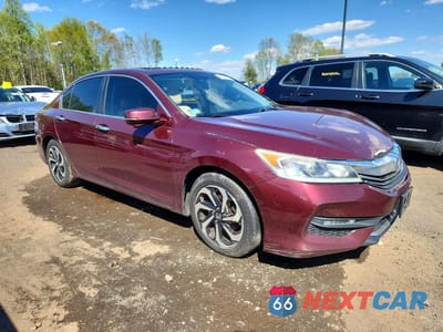Czwarte zdjęcie samochodu z boku: 2017 HONDA ACCORD EX VIN:1HGCR2F75HA044635 - miniatura