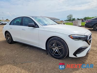 Czwarte zdjęcie samochodu z boku: 2026 MERCEDES-BENZ E 350 4MATIC VIN:W1KLF4HB0TA220459 - miniatura
