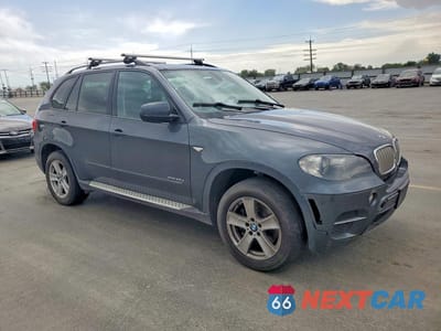 Czwarte zdjęcie samochodu z boku: 2011 BMW X5 XDRIVE35D VIN:5UXZW0C59BL656369 - miniatura