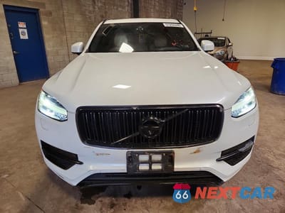 Piąte zdjęcie samochodu w środku: 2017 VOLVO XC90 T6 VIN:YV4A22PL6H1181909 - miniatura