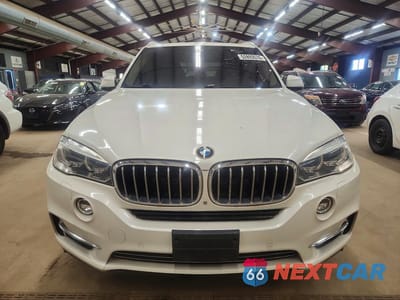 Piąte zdjęcie samochodu w środku: 2016 BMW X5 XDR40E VIN:5UXKT0C58G0S78614 - miniatura