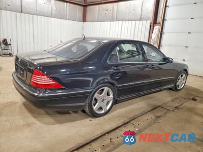 Trzecie zdjęcie samochodu z tyłu: 2004 MERCEDES-BENZ S 430 4MATIC VIN:WDBNG83J14A427691 - miniatura