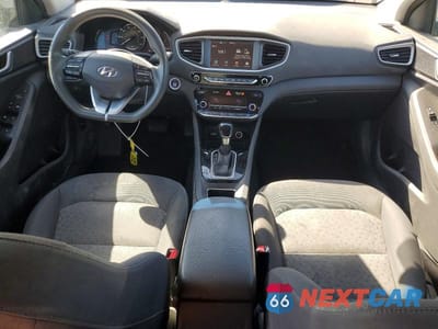 Zdjęcie 8 z 12 samochodu: 2019 HYUNDAI IONIQ BLUE VIN:KMHC65LC9KU168760 - miniatura