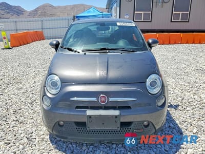 Piąte zdjęcie samochodu w środku: 2016 FIAT 500 ELECTRIC VIN:3C3CFFGE6GT221779 - miniatura