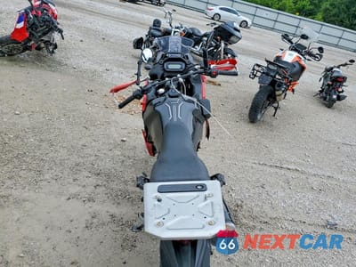 Zdjęcie 6 z 9 samochodu: 2024 KAWASAKI KL650 M VIN:ML5KLEM19RDA31623 - miniatura