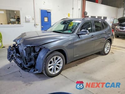 2015 BMW X1 XDRIVE28I WBAVL1C53FVY29826 - główne zdjęcie licytacji z USA - miniatura