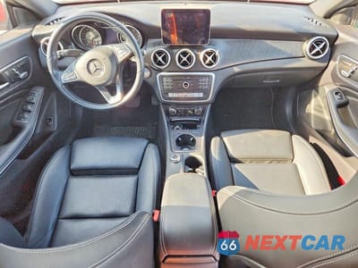 Zdjęcie 8 z 12 samochodu: 2019 MERCEDES-BENZ CLA 250 VIN:WDDSJ4EB6KN776250 - miniatura