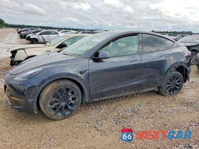 2025 TESLA MODEL Y 7SAYGDED2SF313320 - główne zdjęcie licytacji z USA - miniatura