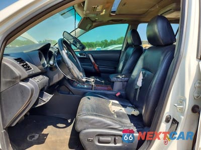 Zdjęcie 7 z 14 samochodu: 2013 TOYOTA HIGHLANDER HYBRID LIMITED VIN:JTEDC3EH2D2013136 - miniatura