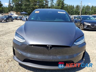 Piąte zdjęcie samochodu w środku: 2023 TESLA MODEL X VIN:7SAXCBE56PF374617 - miniatura