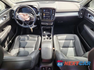 Zdjęcie 8 z 13 samochodu: 2019 VOLVO XC40 T5 MOMENTUM VIN:YV4162UK9K2148520 - miniatura
