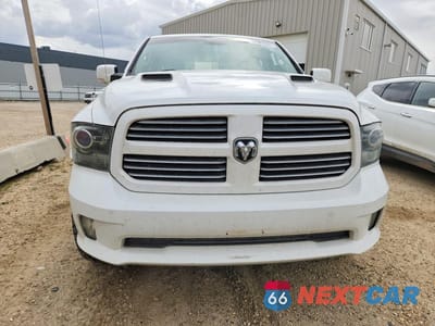 Piąte zdjęcie samochodu w środku: 2016 RAM 1500 SPORT VIN:1C6RR7HT5GS244009 - miniatura